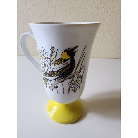 FRED ROBERTS VTG Made in Japan Footed Colorful Bird 8oz Coffee Mugs set of 4 - Picture 2 of 11